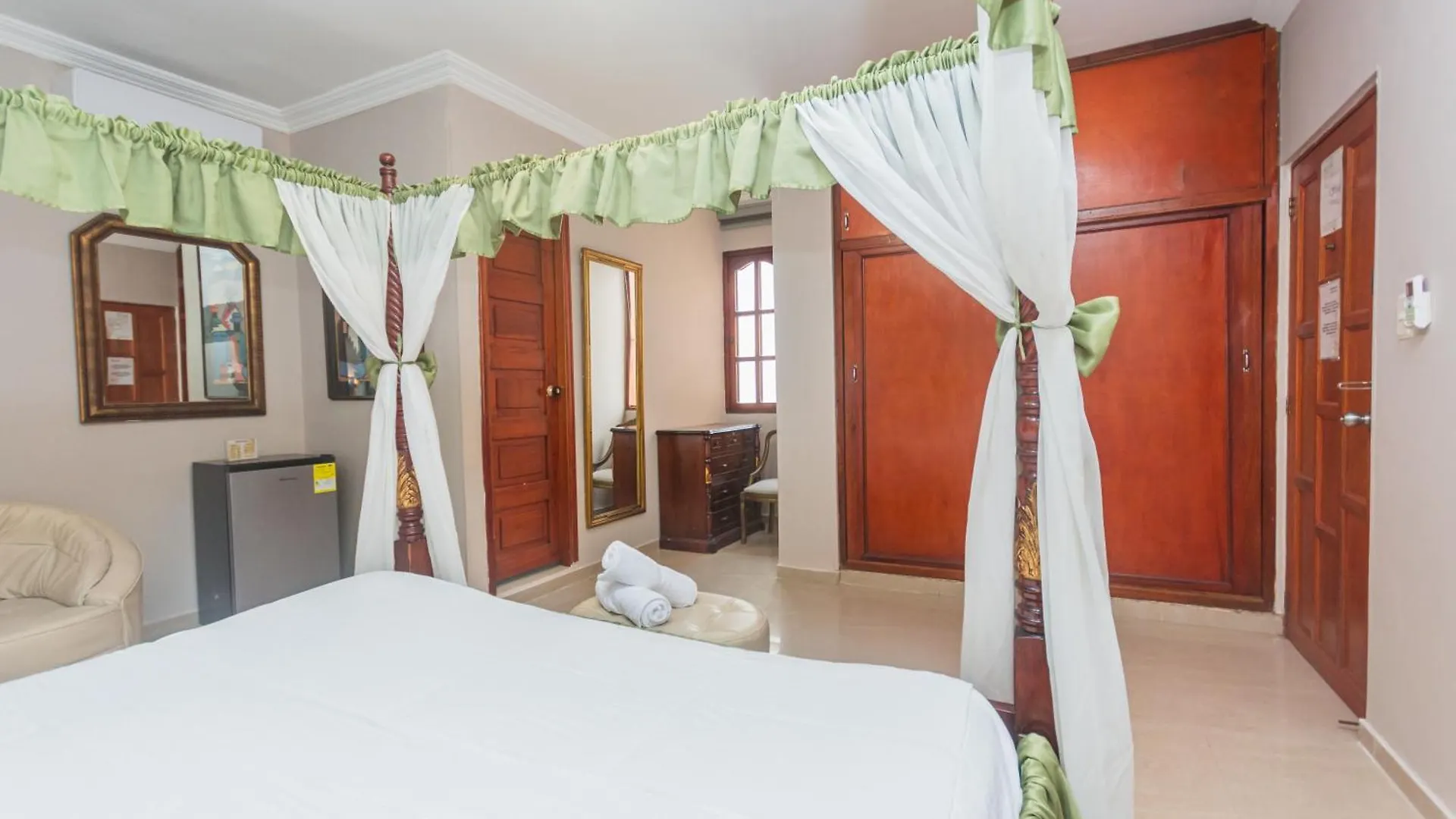 Hotel Baluarte Coast Cartagena 3*,
